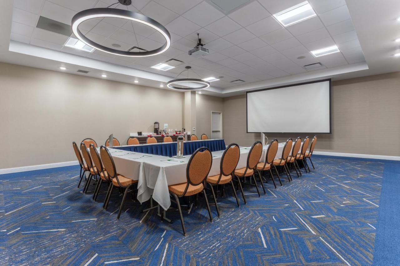 Holiday Inn & Suites - Jefferson City By Ihg Bagian luar foto