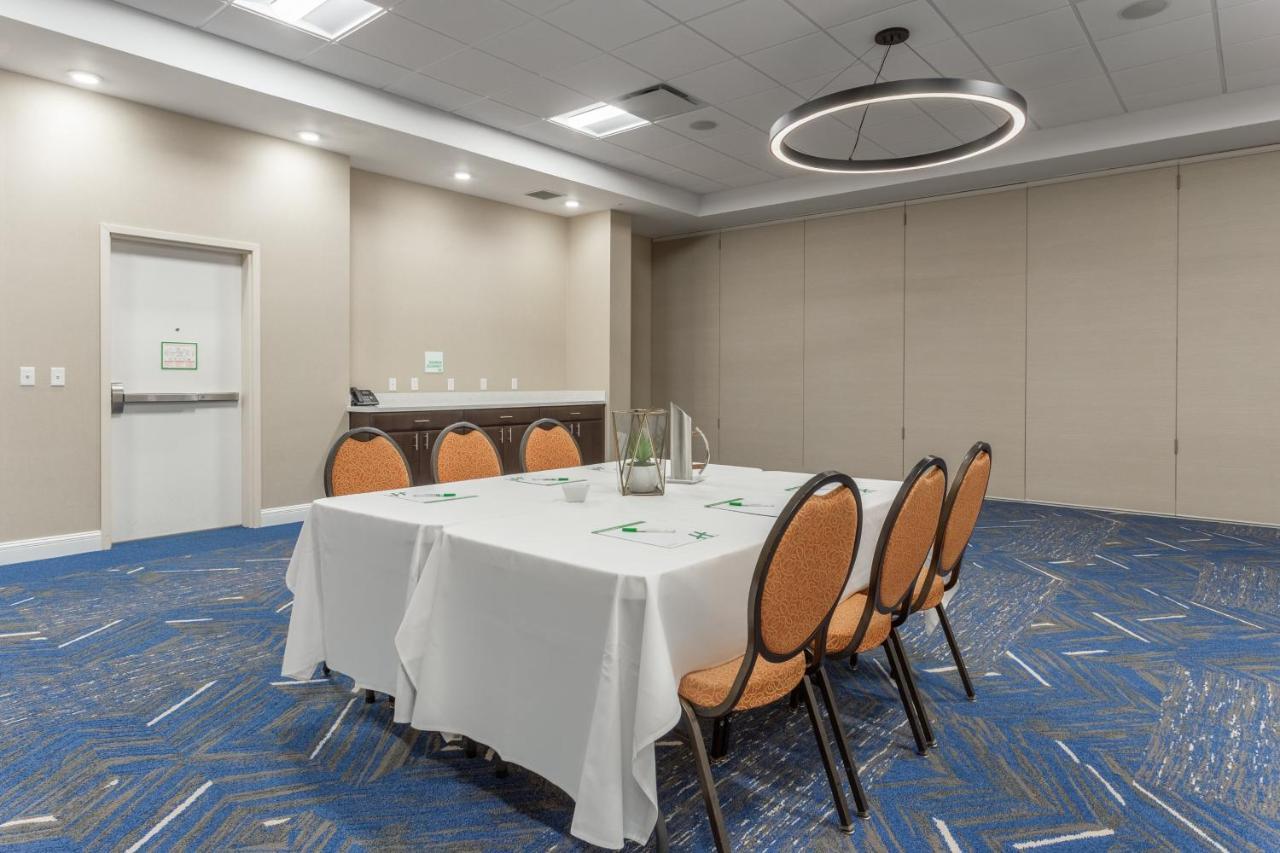 Holiday Inn & Suites - Jefferson City By Ihg Bagian luar foto