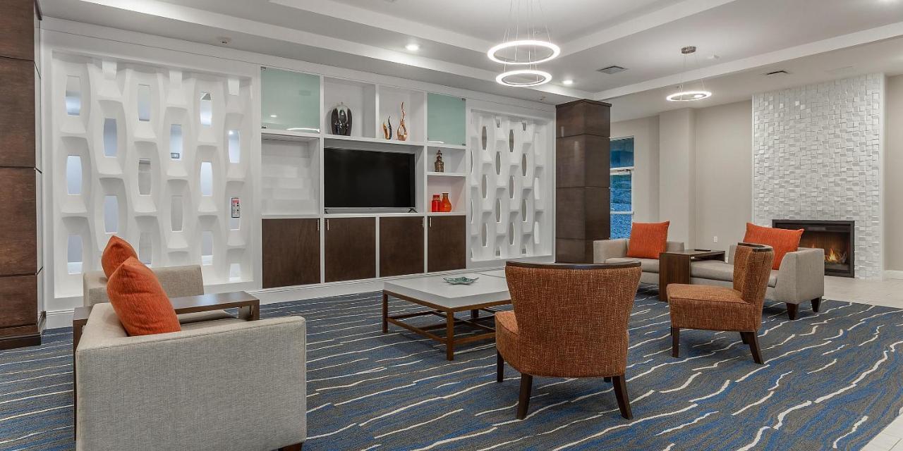 Holiday Inn & Suites - Jefferson City By Ihg Bagian luar foto